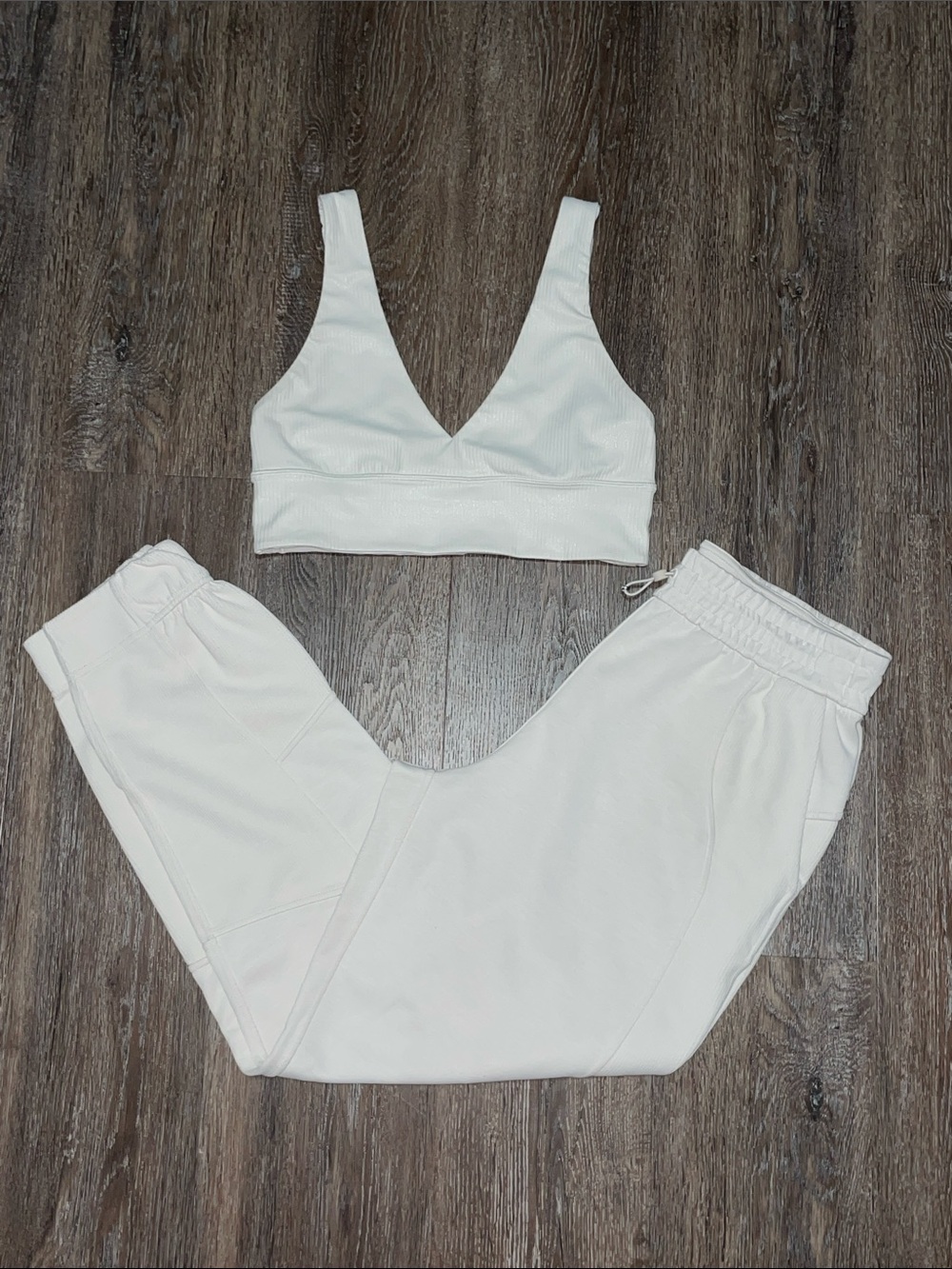 EUC Lululemon Matching Ribbed Bone/White Opal Set. Size 8